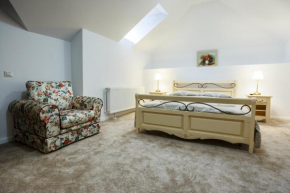 Гостиница Maisonette Apartments  Кымпулунг